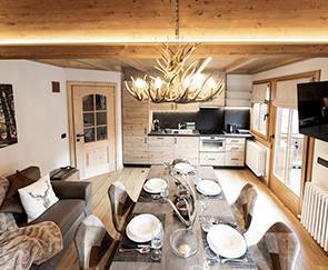 Luster House